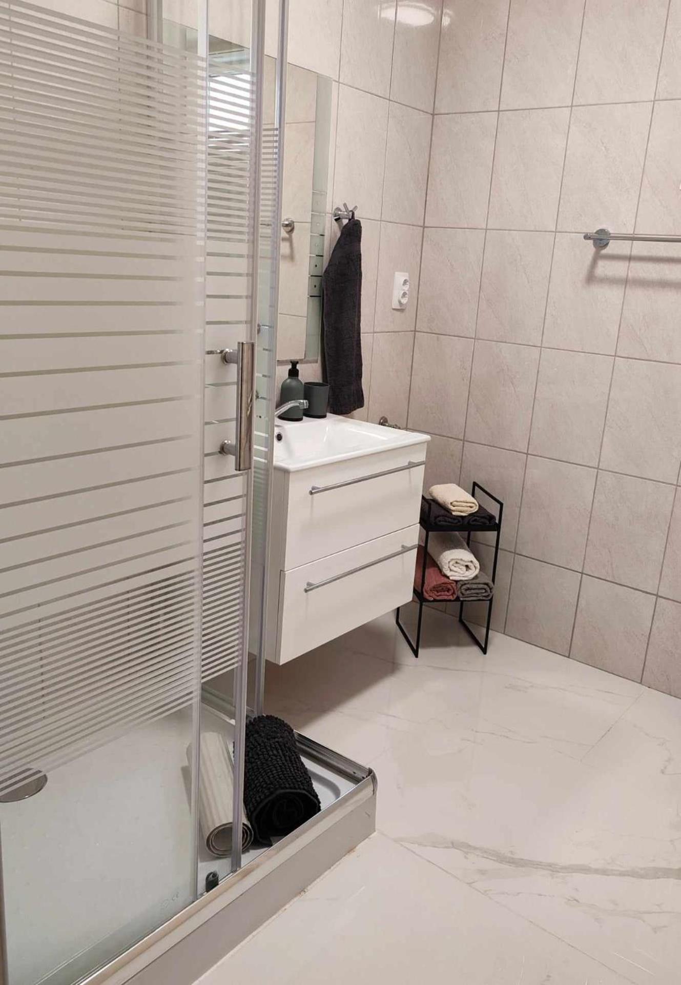 To Apartman Gunarasfuerdo Домбовар Экстерьер фото