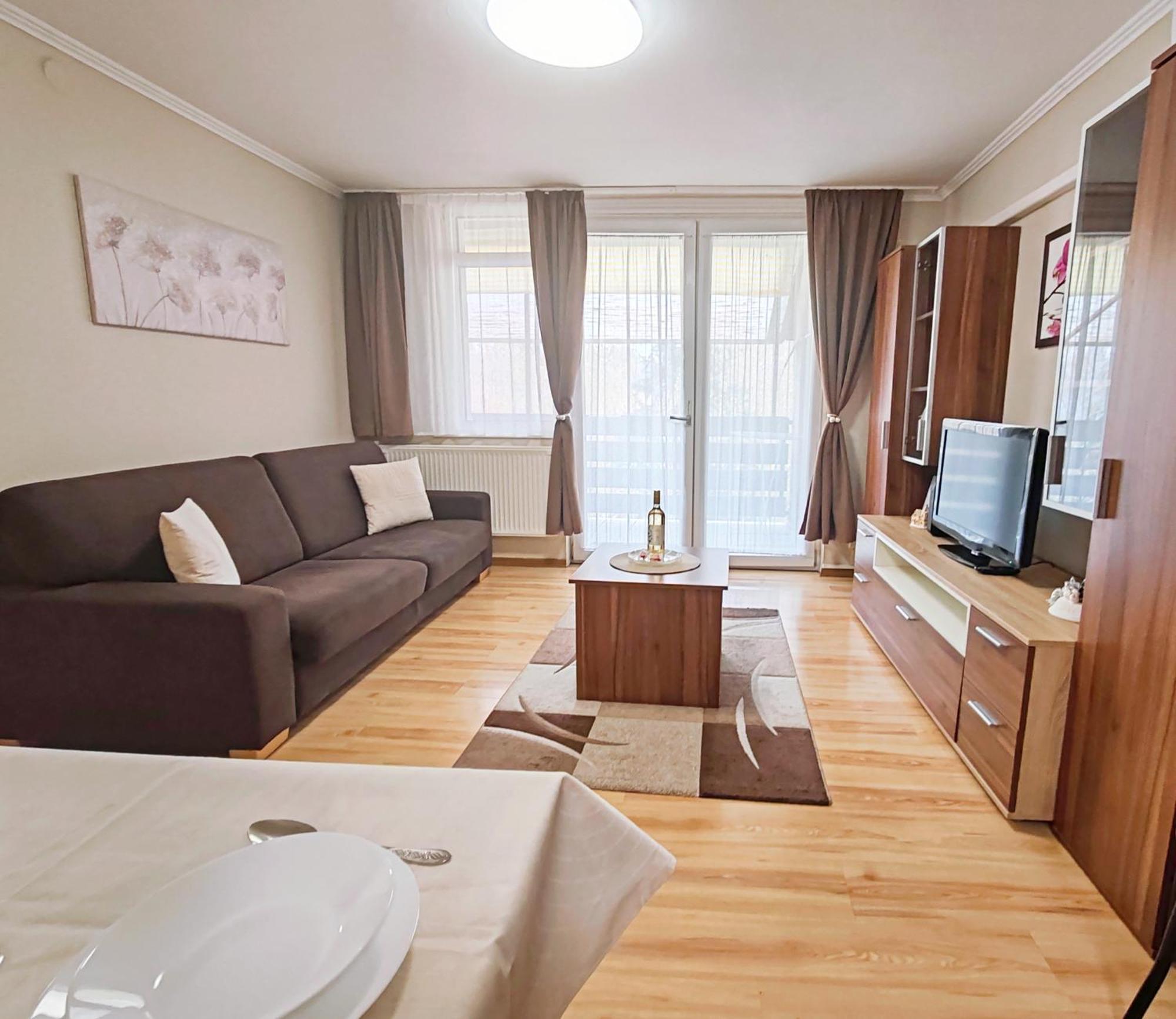 To Apartman Gunarasfuerdo Домбовар Номер фото
